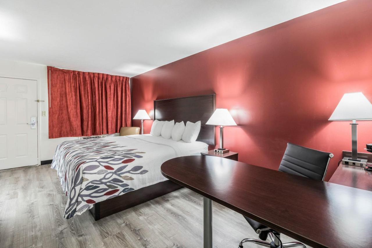 Red Roof Inn Cadiz Exterior photo